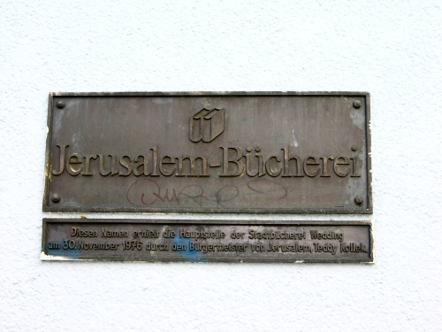 Gedenktafel an der Jerusalem-B&uuml;cherei Berlin 